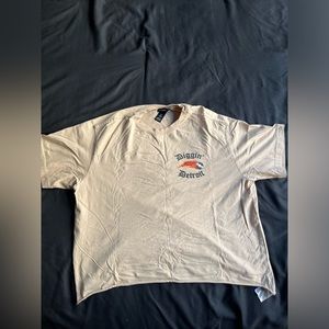 "Diggin Detroit" Graphic Tee